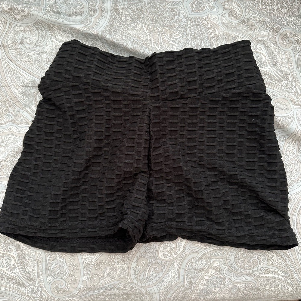 Black textured butt scrunch spandex shorts